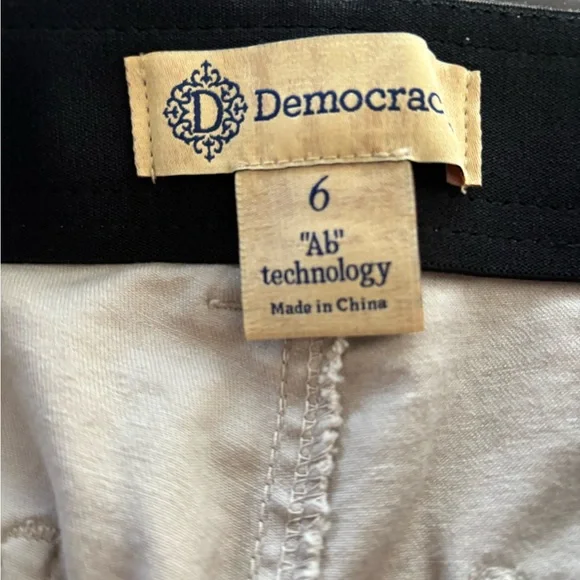 Woman’s New Democracy Cargo Pants - Picture 4 of 8